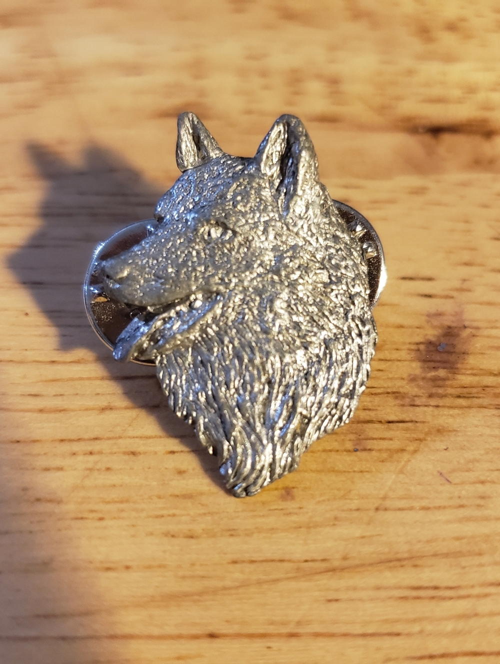 Wolf Head Pin Pewter Wolf Face Nature  Jewellery Vintage 1986 GC Hart Tack Pin